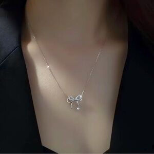 Cute bow necklace!!